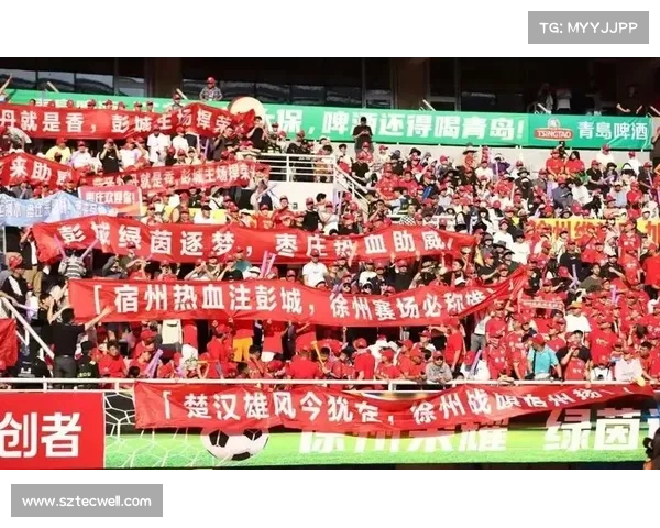 扔掉小马扎!跨省球迷夜奔 300 公里 “潜入” 苏超现场 扔掉小马扎!跨省球迷夜奔 300 公里 “潜入” 苏超现场
